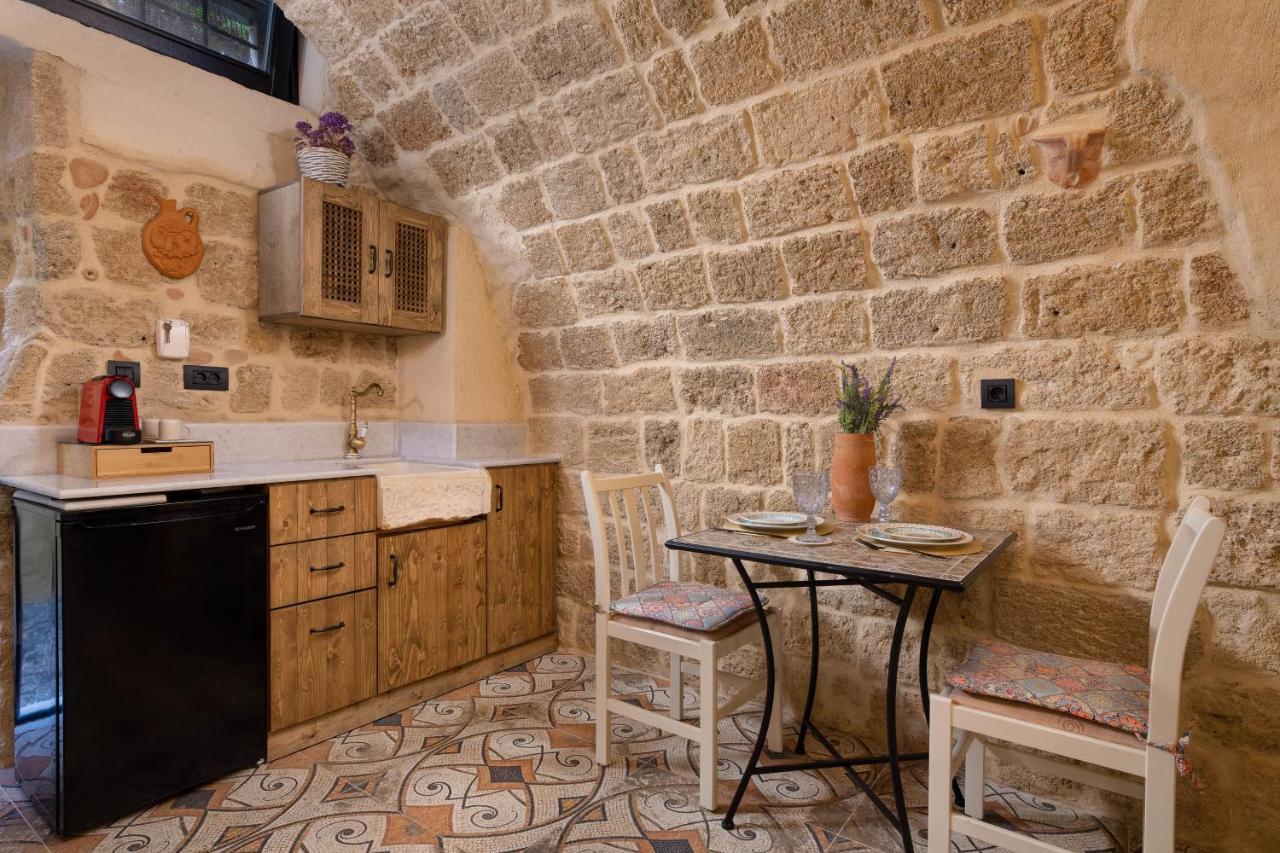 Stone Cave Suite Rhodes City Екстер'єр фото