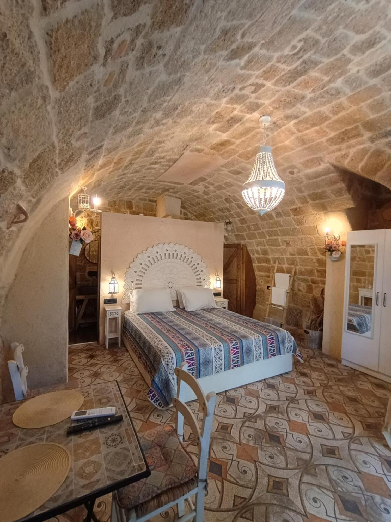 Stone Cave Suite Rhodes City Екстер'єр фото